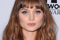 New-trend-alert-the-wavy-blunt-bob-with-bangs-side